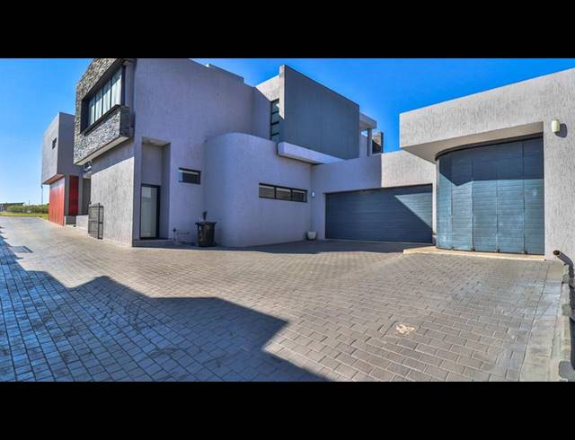 5 BEDROOM HOUSE FOR SALE IN MIDSTREAM RIDGE